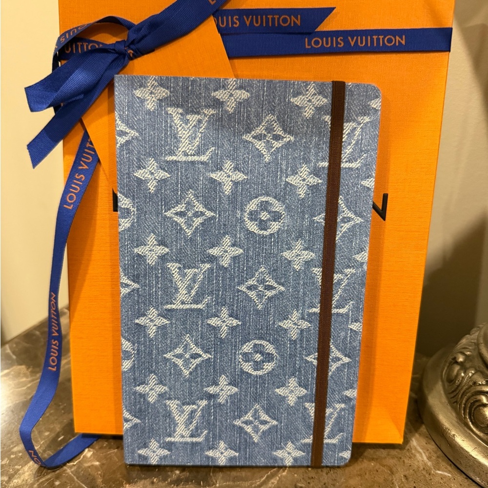 🔥 Authentic Louis Vuitton Denim Jane Notebook MM 🔥